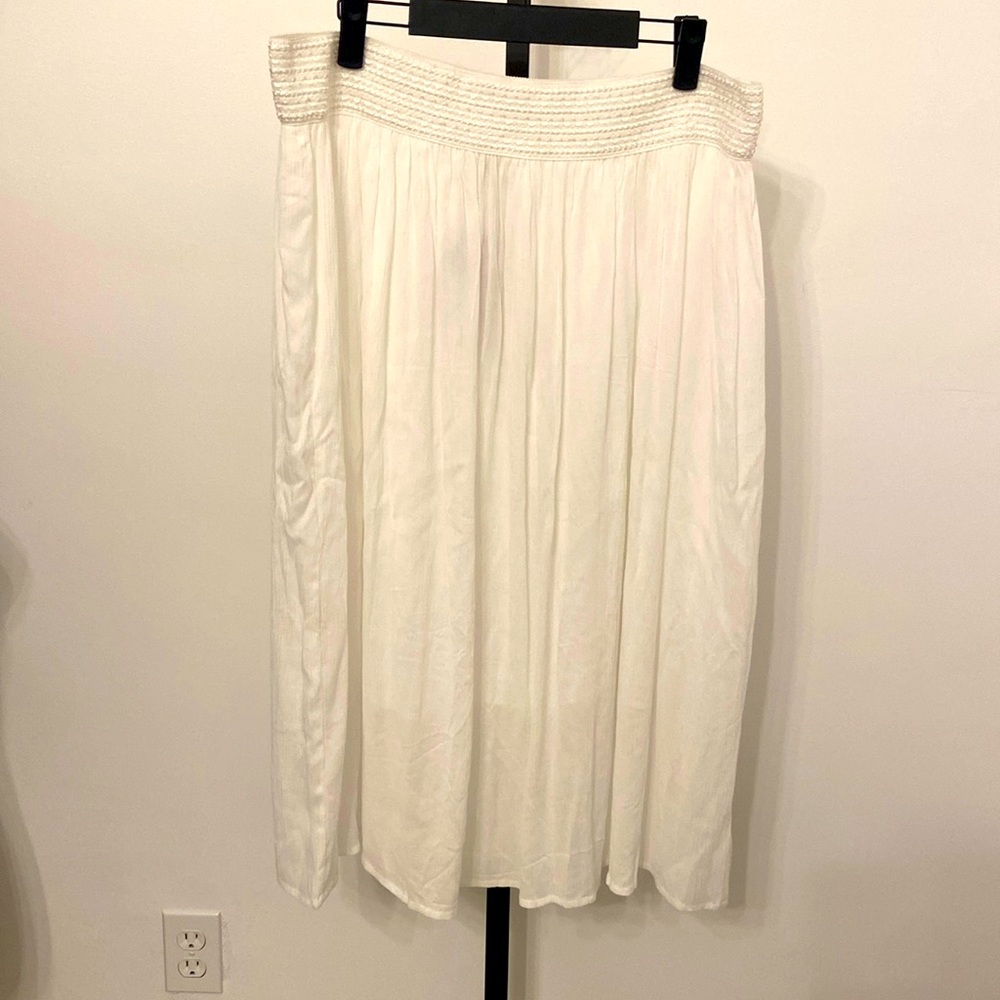 Gypsie Blu Live to be free White lined Gauze Skirt with elastic waist Sz Large